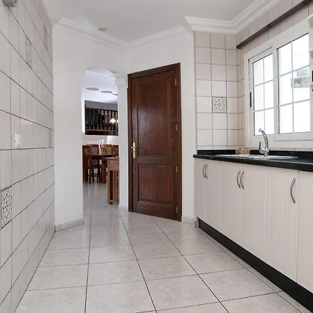 Casa El Paraiso - Private Pool, Jacuzzi, Air-con And Bbq By Lanzarote Tatil Evi