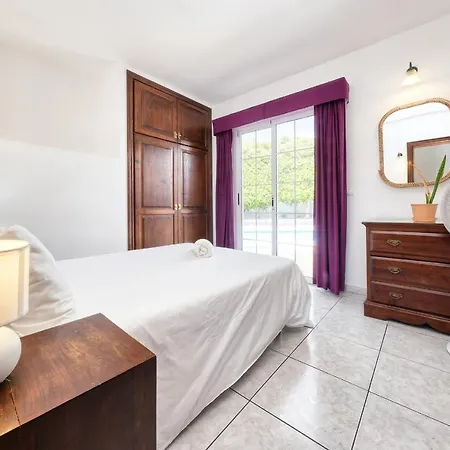 Casa El Paraiso - Private Pool, Jacuzzi, Air-con And Bbq By Lanzarote *